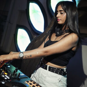 DJ Reina